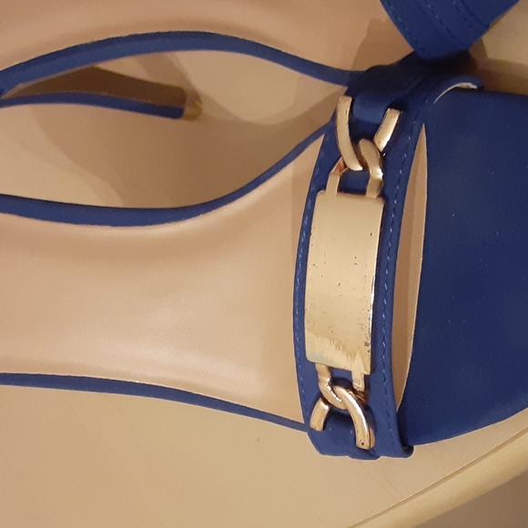 Blue Willow Evening Heels - Picture 8 of 12